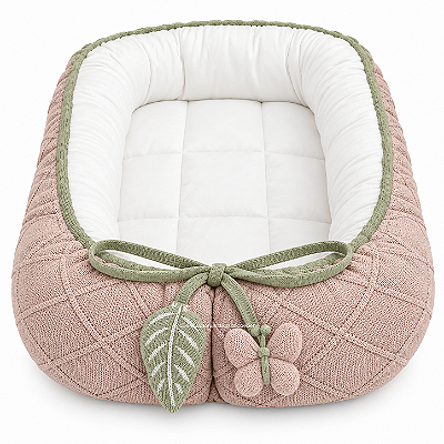 Ninho Básico - Tricot Rosa Una / Trama Losango / Malha Jacquard Branco / Cordão Verde Limonada Com Pingente Folha/Borboleta - prontaentrega