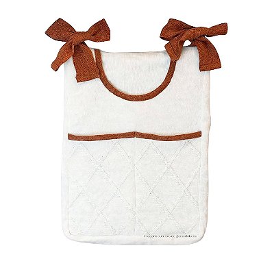 Porta-Treco em Tricô Branco - Trama Losango - Terracota