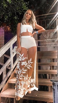 Conjunto Cropped e Saia Bordado