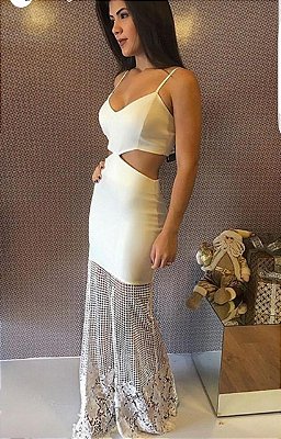 Vestido Longo de Alça Com Recortes cintura barrado bordado barra