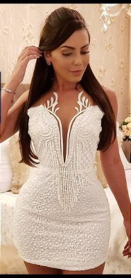 Vestido Curto Bordado Com Franjas