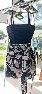 Short Saia Em Linho Com Amarração Preto
