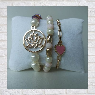Mix de Pulseiras de Pérolas e Correntes – Bijuterias Finas | Lavanda Gaya
