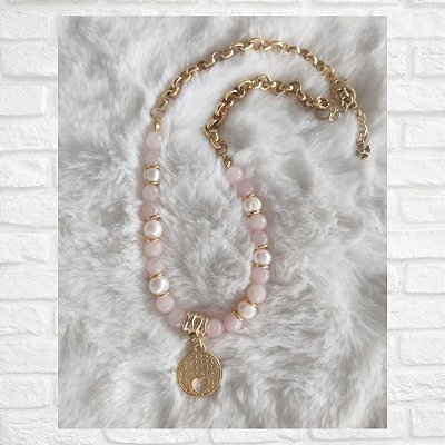 Colar com Pedras Naturais de Quartzo Rosa e Pérolas