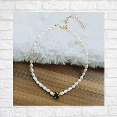 Colar de Pérolas Naturais e Zircônia Verde