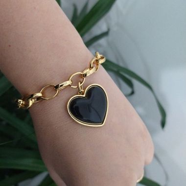 Pulseira Correntaria Elo Português com pingente de coração preto resinado Isadora