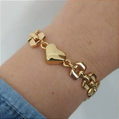 Pulseira Correntaria com fecho imã em formato de coração folheado em ouro  Amor Perfeito