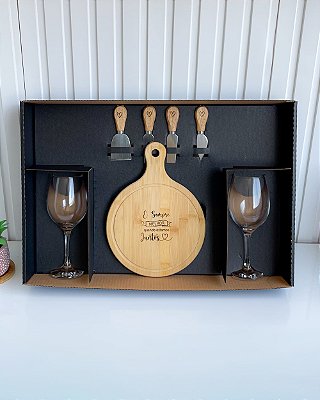Kit Queijos e Vinhos Presente Personalizado