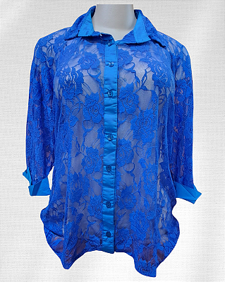 Camisa de renda, manga 3/4 e com detalhes em tricoline - Ref 53.05