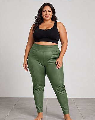 Calça Feminina Montaria de Malha Cirrê Peluciado com Recortes na Frente e Cós Elevado - Ref. 77.11