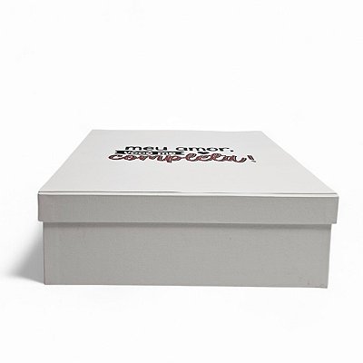 Caixa de Presente 30x30x10 Cartonada com Mensagem 2 Parabens