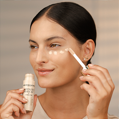 Base e corretivo de alta cobertura Dermacol Infinity Make-up & Corrector 2 em 1