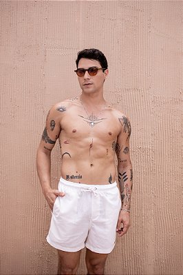 Short Off White em Linho Curto