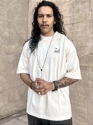 Camiseta Nipe Oversized Mountain Especial Off White