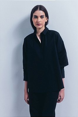 camisa de algodão cava raglan e franzido preto