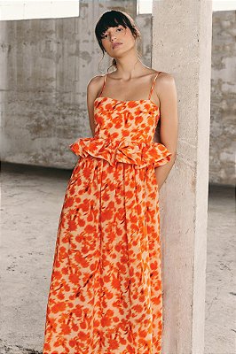 vestido de seda midi babado cintura floral coral
