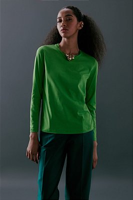 blusa de malha leve com manga longa verde
