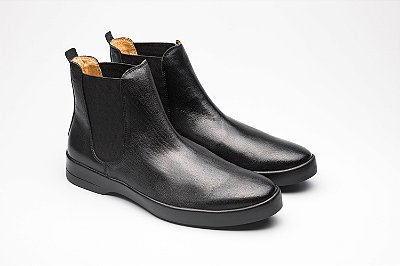 Bota Chelsea Slim em Couro Preto