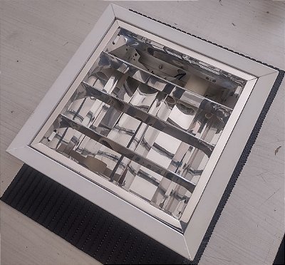 Luminária Sobrepor Com 2 Soquetes Porcelana E-27 De 23w C/Aletas Refletivas A-330 Branco - Abalux