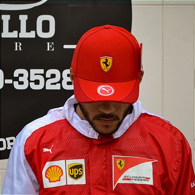 puma ferrari vermelho
