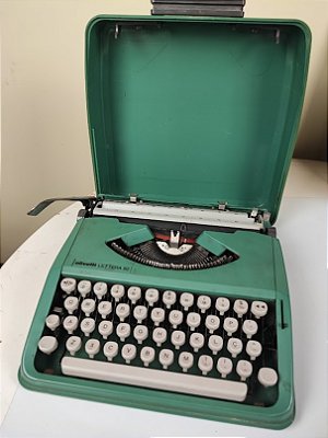 Maquina De Escrever Olivetti Lettera 82 Funcionando