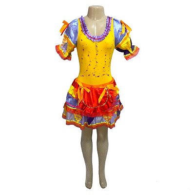 Conjunto Junino Amarelo com Bandeiras - SOMENTE ALUGUEL