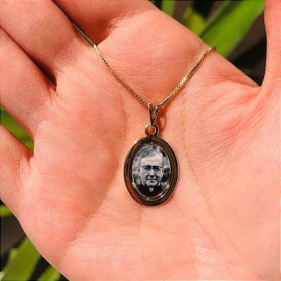Colar com Medalha Oval de São Josemaria Escrivá