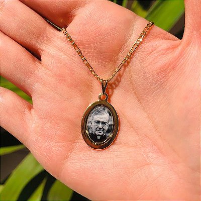 Corrente masculina com Medalha Oval de São Josemaria Escrivá