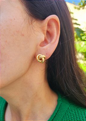 Brinco Enrolado P Banhado a Ouro 18K