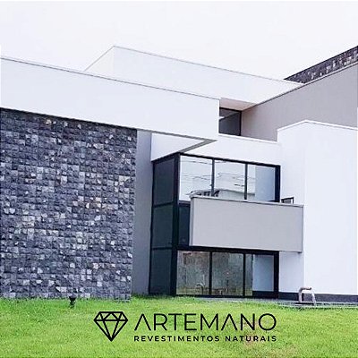 Pedra Hitam Bruta 10x10