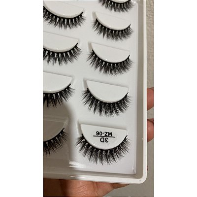Cartela com 5 Pares de Cílios Postiços 3D MZ06