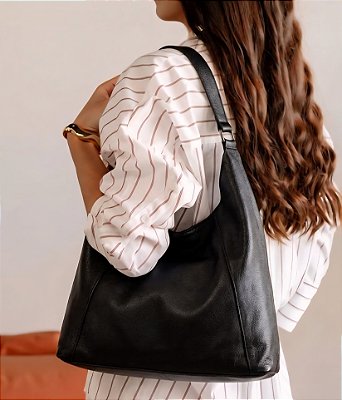 BOLSA PRETA EM COURO