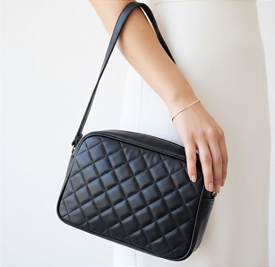 BOLSA AZUL MARINHO EM COURO MATELASSÊ