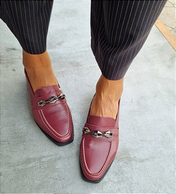 MOCASSIM BORDÔ EM COURO