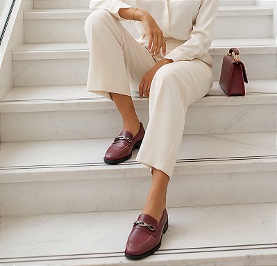 MOCASSIM BORDÔ EM COURO