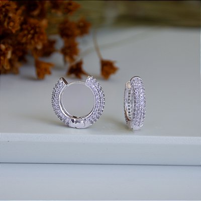 Argola com cravação frente e verso