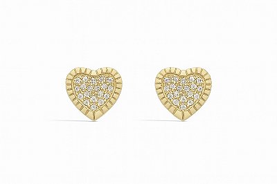 Brinco coração cravejado em microzircônia
