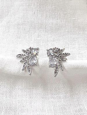 Brinco Feathers - Banhado a Ródio