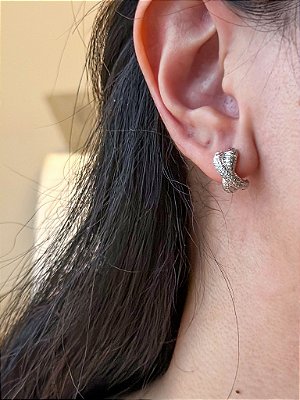 Brinco Hug - Banhado a Ródio