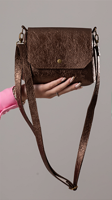 Bolsa Claudia Cor Marrom com textura - Tamanho P