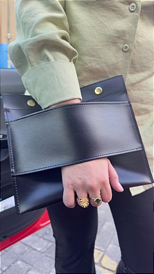 Clutch na cor Preta