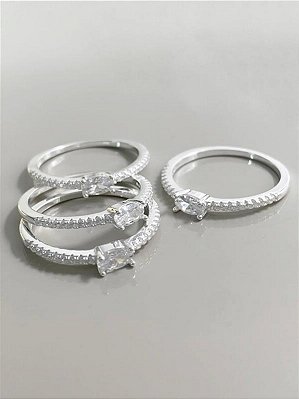 Anel ponto de luz oval cristal