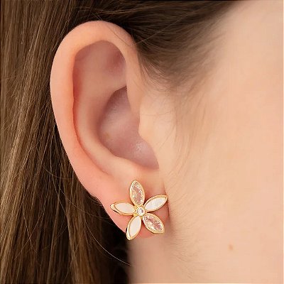 Brinco Flor Cravejado e Madrepérola