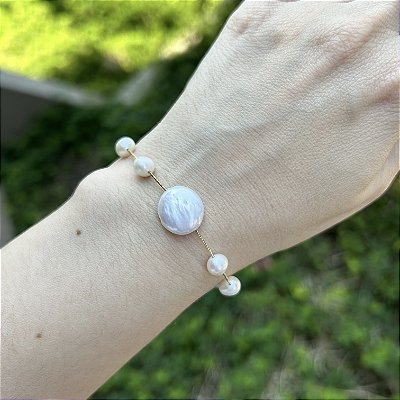 Pulseira perolas batata e moeda