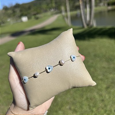 Pulseira corações olhinho grego de madrepérola e pérolas batata