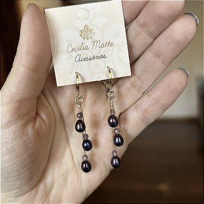 Brinco banho de ouro cascatinha pérolas negras e Ametista
