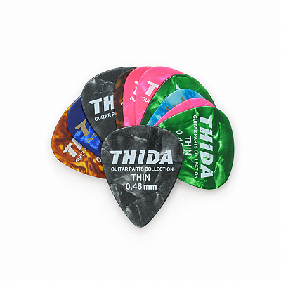 Kit Com 12 Palhetas Thin Celuloide Cores Variadas 0.46mm Thida