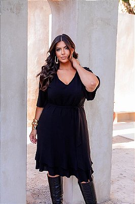 Vestido Liso Babados Barra Plus Size