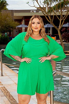 Macaquinho com Vivos Liso Plus Size