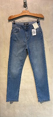 73,90 UNIT / CALÇA MRJ RETA WASHED HW / GRADE: 36/1 38/2 40/2 42/2 44/2 46/1= 10 PEÇAS